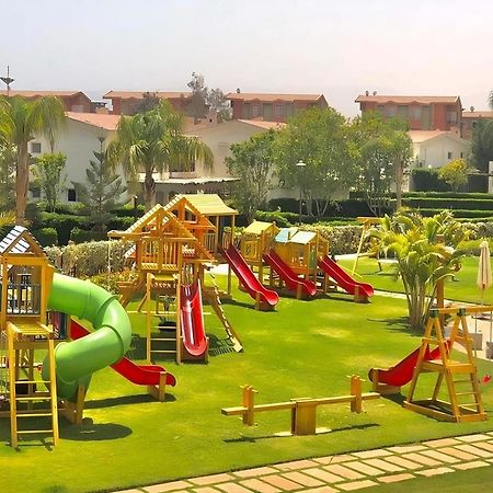 עיין סוחנה Jaz Little Venice Golf Resort מראה חיצוני תמונה Playground in El Alamein