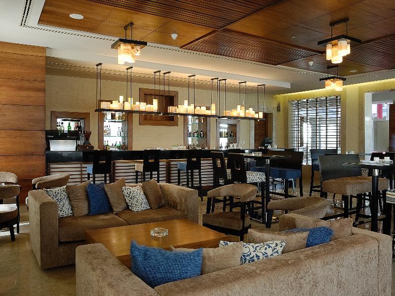 עיין סוחנה Jaz Little Venice Golf Resort מראה חיצוני תמונה The lounge at the airport