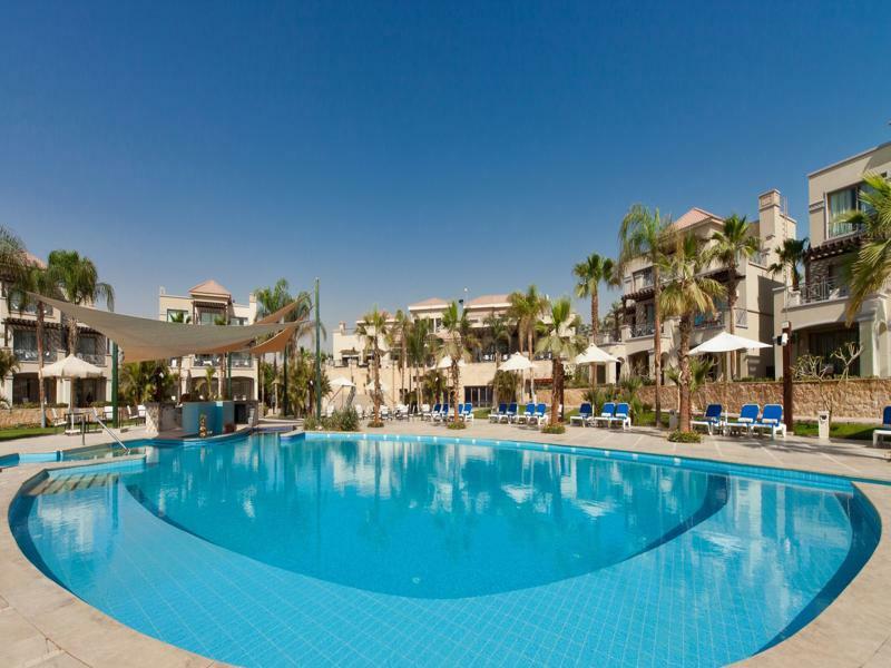 עיין סוחנה Jaz Little Venice Golf Resort מראה חיצוני תמונה The swimming pool at the hotel