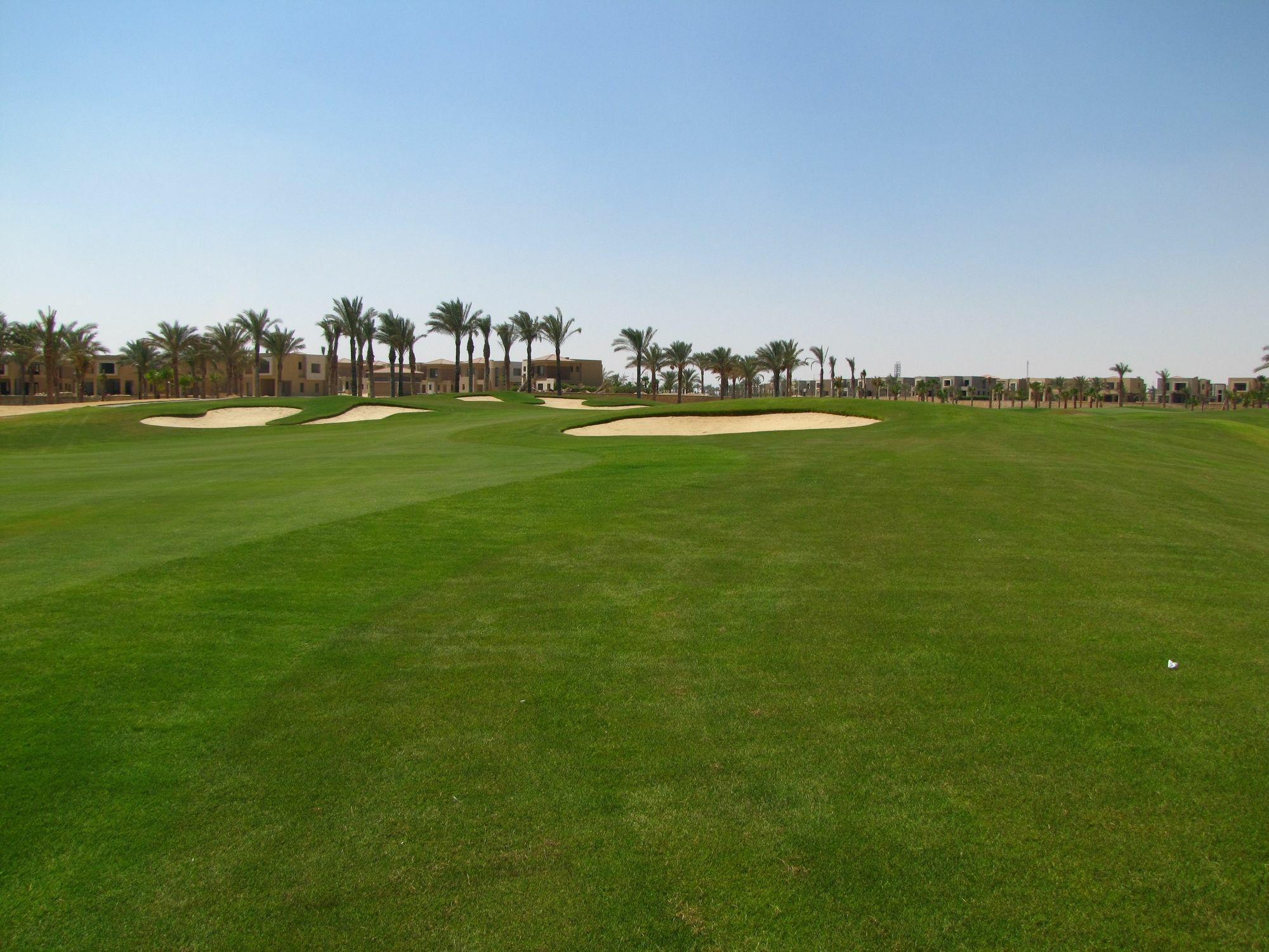 עיין סוחנה Jaz Little Venice Golf Resort מראה חיצוני תמונה Golf course at the Pyramids Club
